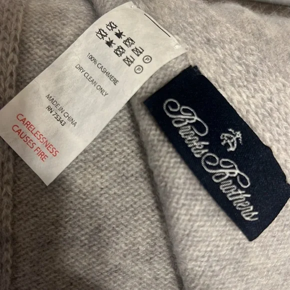 New Brooks Brothers Knitted Cashmere Throw/wrap 60”x52” - Picture 2 of 2